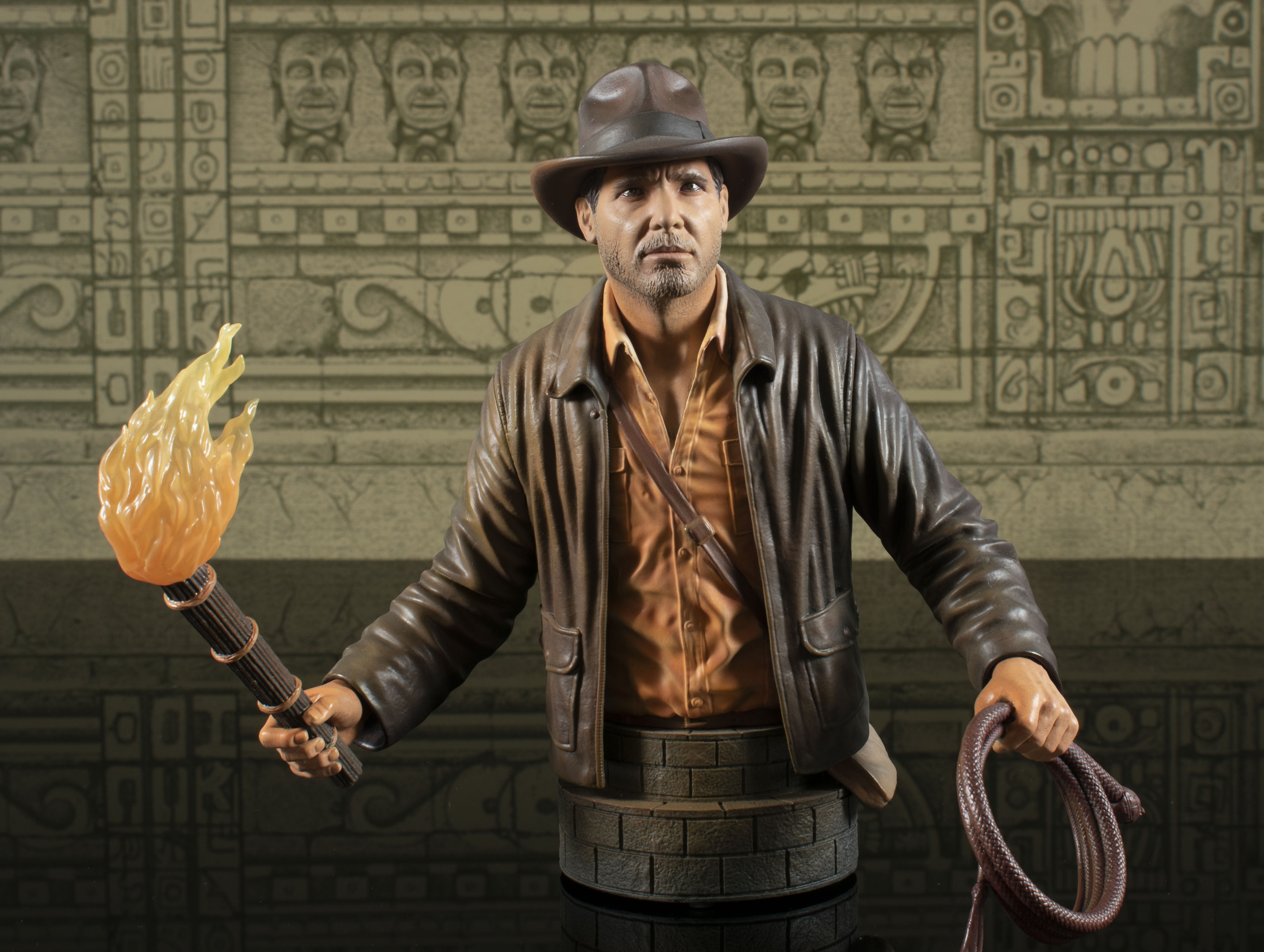 sdcc 2023 Gentle Giant Exclusive Indiana Jones Raiders of the Lost Ark Indiana Jones (Sepia) 1/6 Scale Mini-Bust