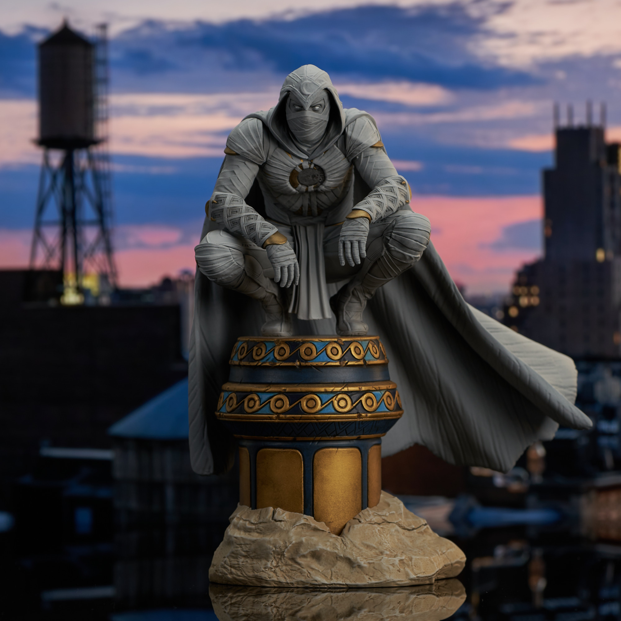 Diamond Select Toys Marvel Select Moon Knight Disney Store